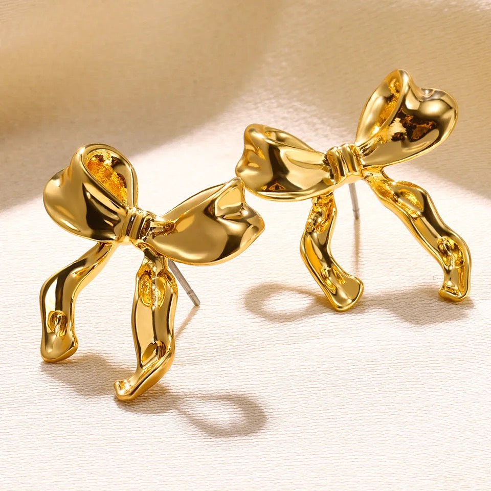 Bow Stud Earring